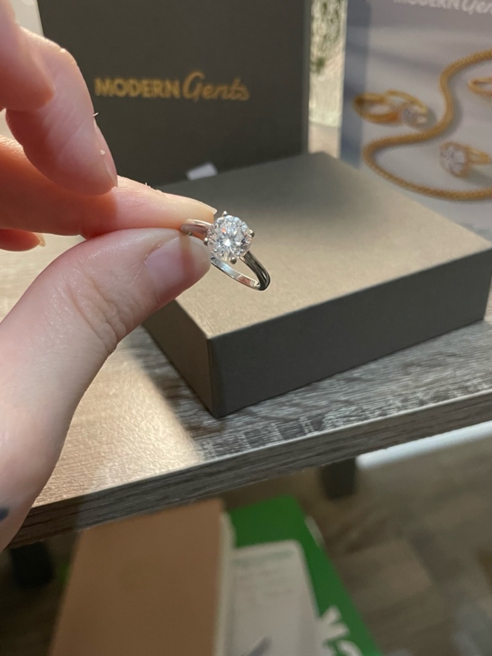 The “One and Only” Solitaire Engagement Ring 💍 - Picture 8 of 12